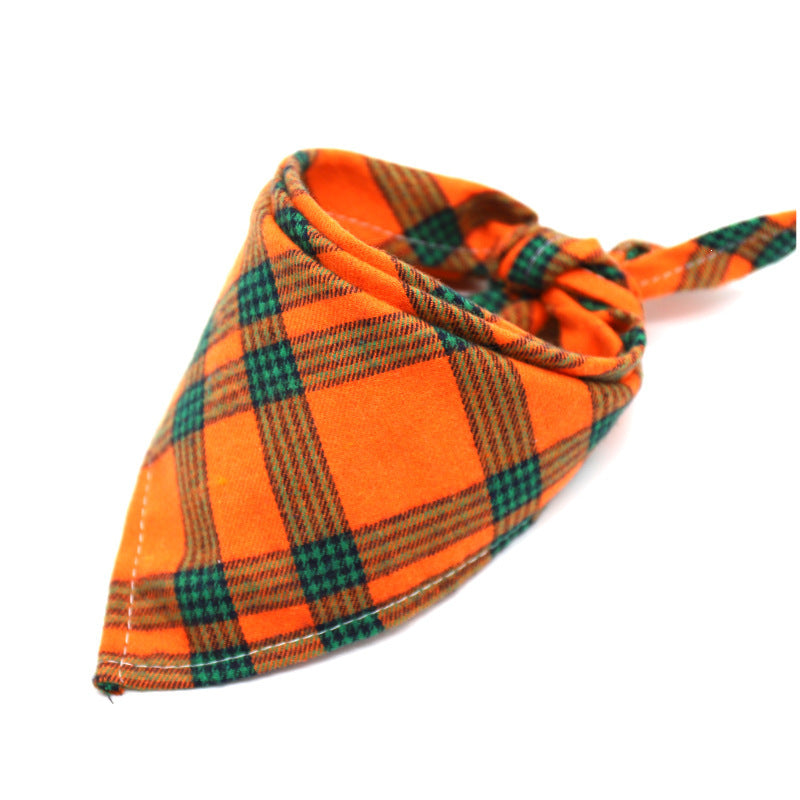 Cotton flannel baby plaid to increase triangle scarf Cotton flannel baby plaid to increase triangle scarf